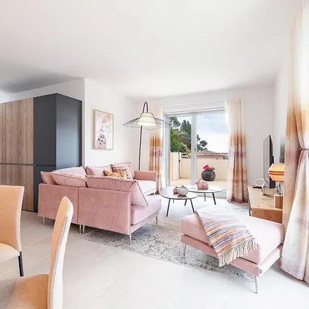 Le Penthouse De 220m2 - Jacuzzi - 3 Parkings - Climatisation - Terrasse Διαμέρισμα Μεντόν