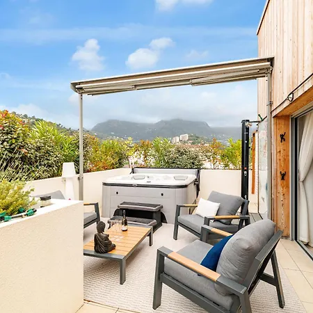 Le Penthouse De 220m2 - Jacuzzi - 3 Parkings - Climatisation - Terrasse * Μεντόν