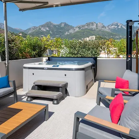 L'elysium - Exceptional 220 Sqm Penthouse - Private Terrace & Jacuzzi - Ac - 3 Parking Spaces Lägenhet *