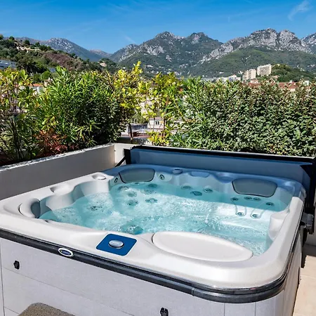 L'elysium - Exceptional 220 Sqm Penthouse - Private Terrace & Jacuzzi - Ac - 3 Parking Spaces Lägenhet *