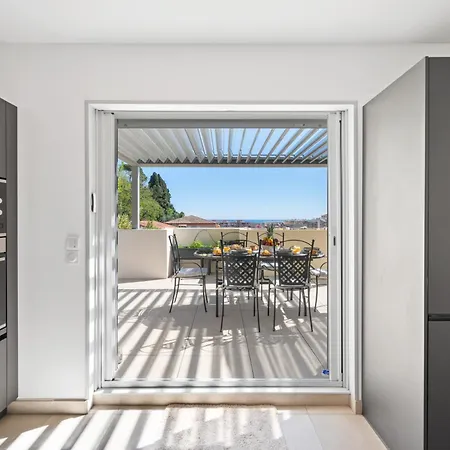 Apartament Le Coq Elysium - Exceptional 220 Sqm Penthouse - Private Terrace & Jacuzzi - Ac - 3 Parking Spaces