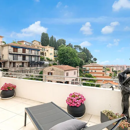 Le Penthouse De 220m2 - Jacuzzi - 3 Parkings - Climatisation - Terrasse *