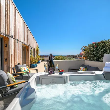 アパート Le Coq Elysium - Exceptional 220 Sqm Penthouse - Private Terrace & Jacuzzi - Ac - 3 Parking Spaces