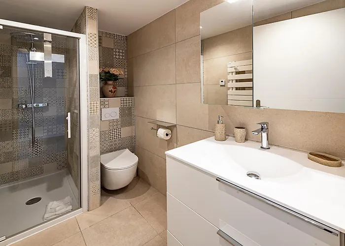 Le Coq Elysium - Exceptional 220 Sqm Penthouse - Private Terrace & Jacuzzi - Ac - 3 Parking Spaces Апартаменты