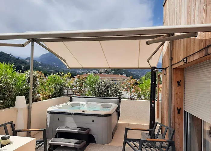 Le Coq Elysium - Exceptional 220 Sqm Penthouse - Private Terrace & Jacuzzi - Ac - 3 Parking Spaces Апартаменты